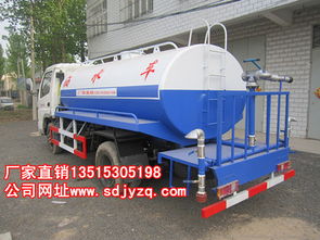 小型灑水車(chē)與吸污車(chē) 城市清潔的雙子星