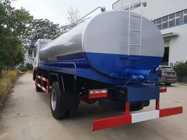 東風(fēng)多利卡吸污車(chē)與吸糞車(chē) 12方與14方型號(hào)全解析